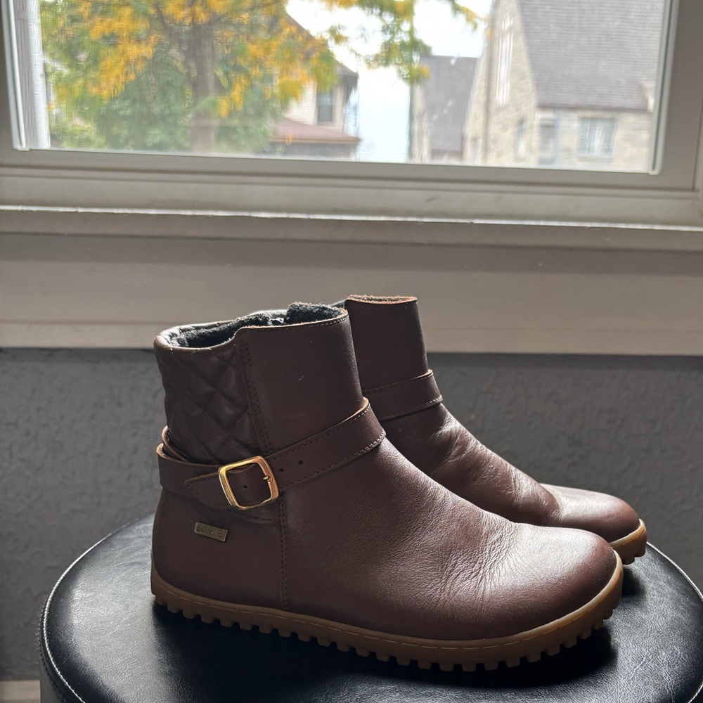 Be Lenka Diva Zip Up Leather Ankle Boot